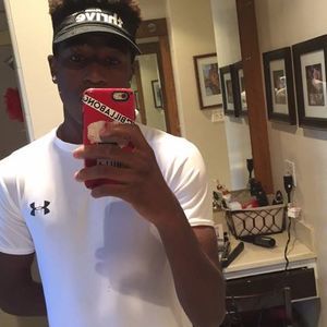 Meet your Posher, Tobe